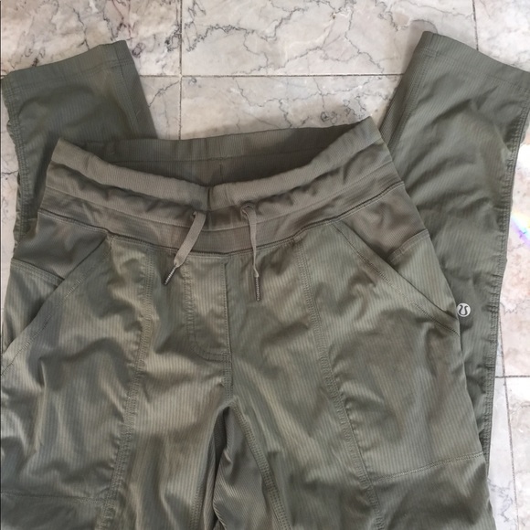 cargo pants size 4